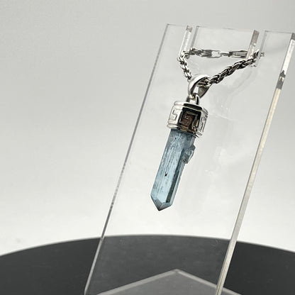 Pendant, Terminated Aquamarine Crystal from Vietnam, Silver w/ Hand Engraved Pattern