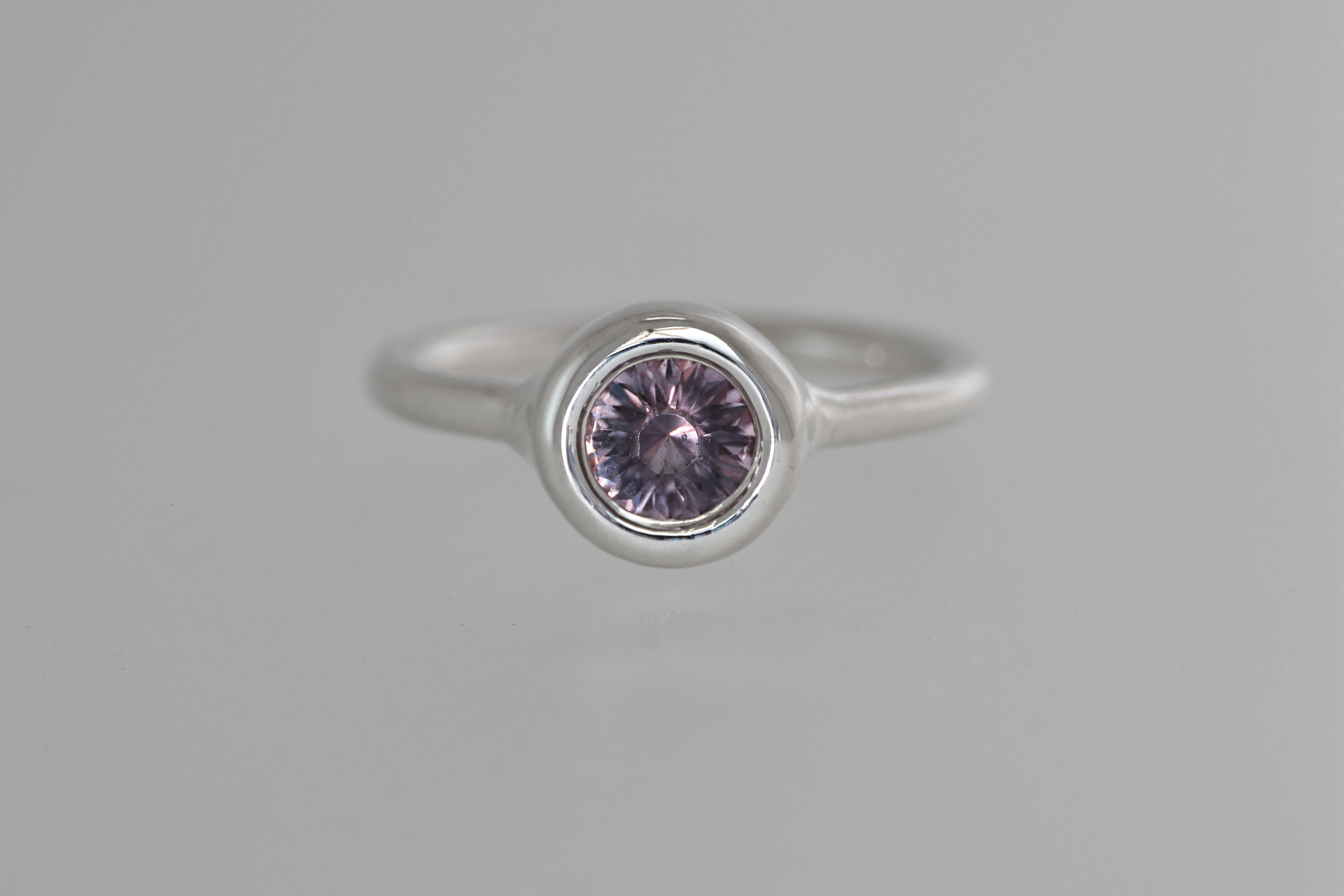 Thick Bezel Tunduru Color-Shift Garnet Silver Ring