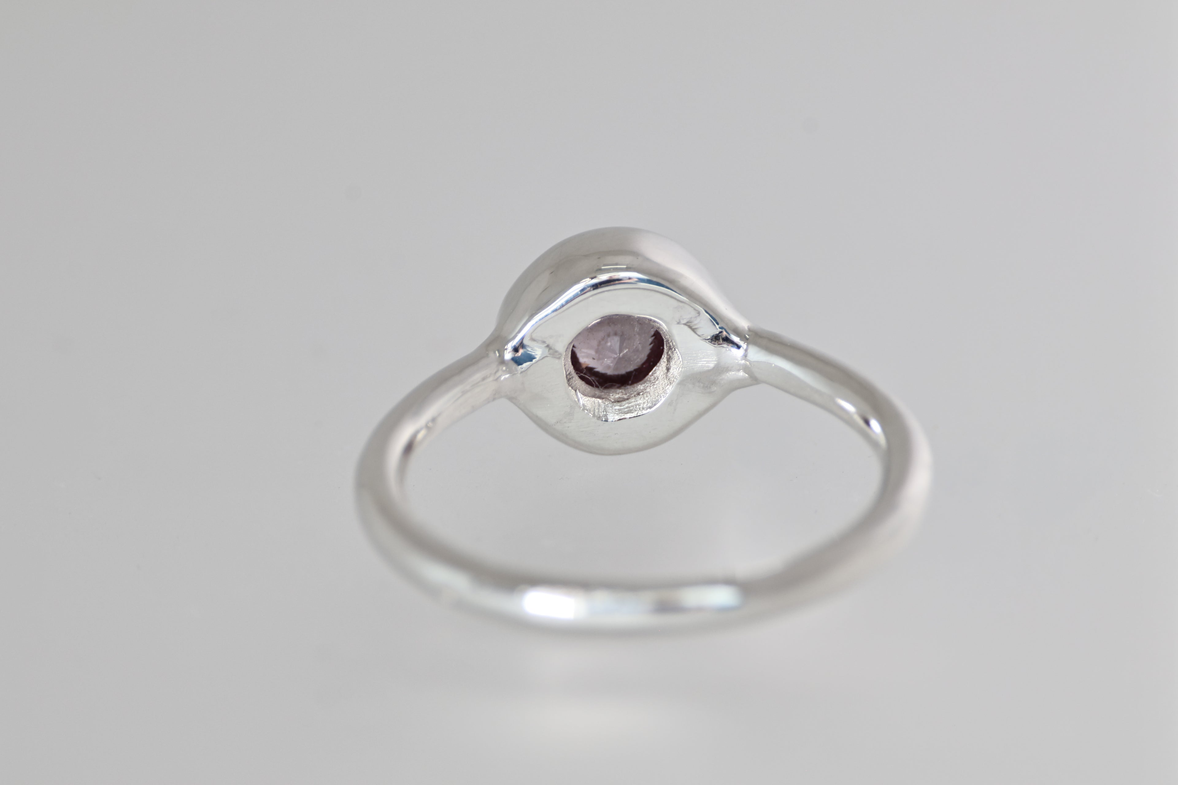 Thick Bezel Tunduru Color-Shift Garnet Silver Ring