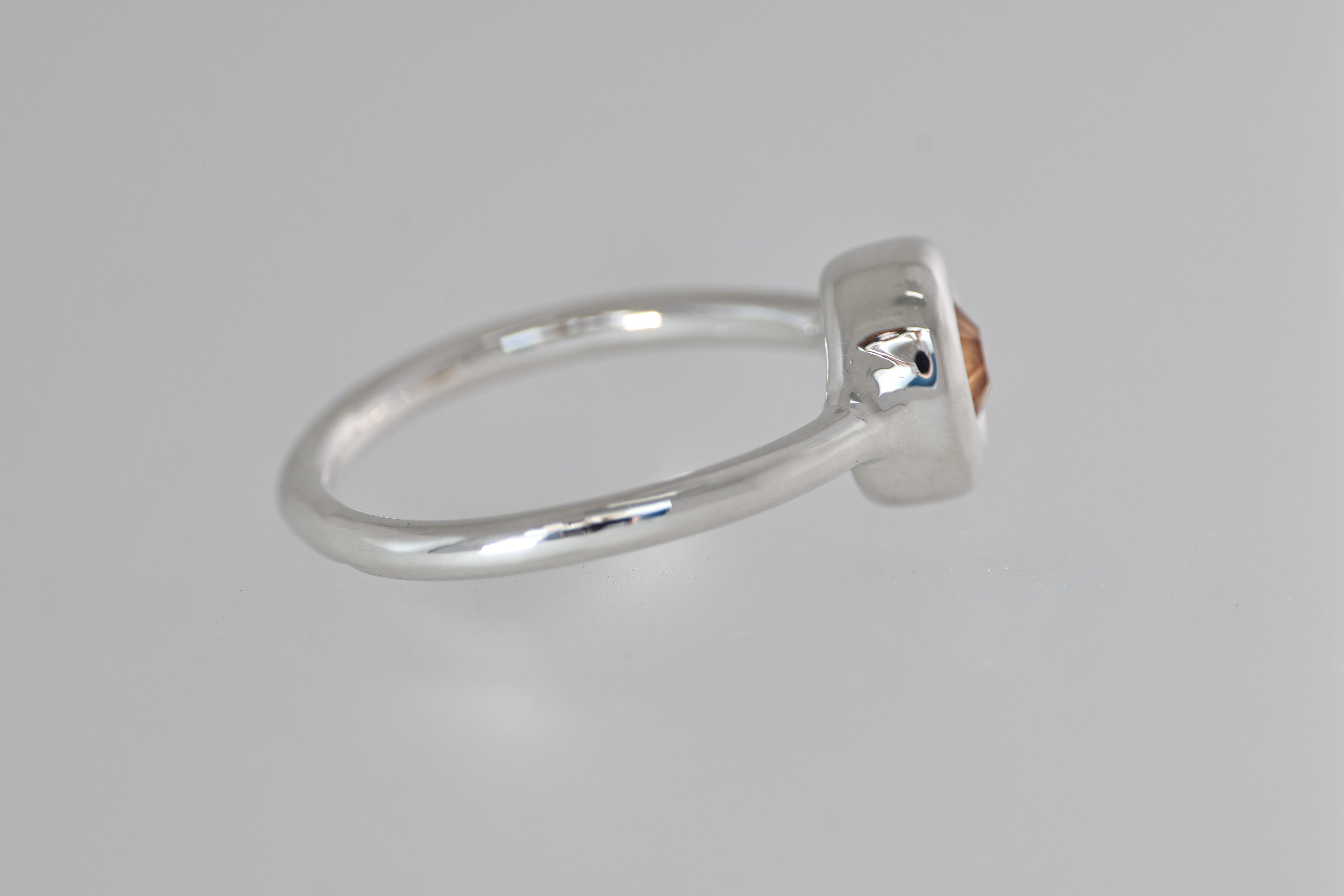 Thick Bezel Tunduru Garnet Silver Ring
