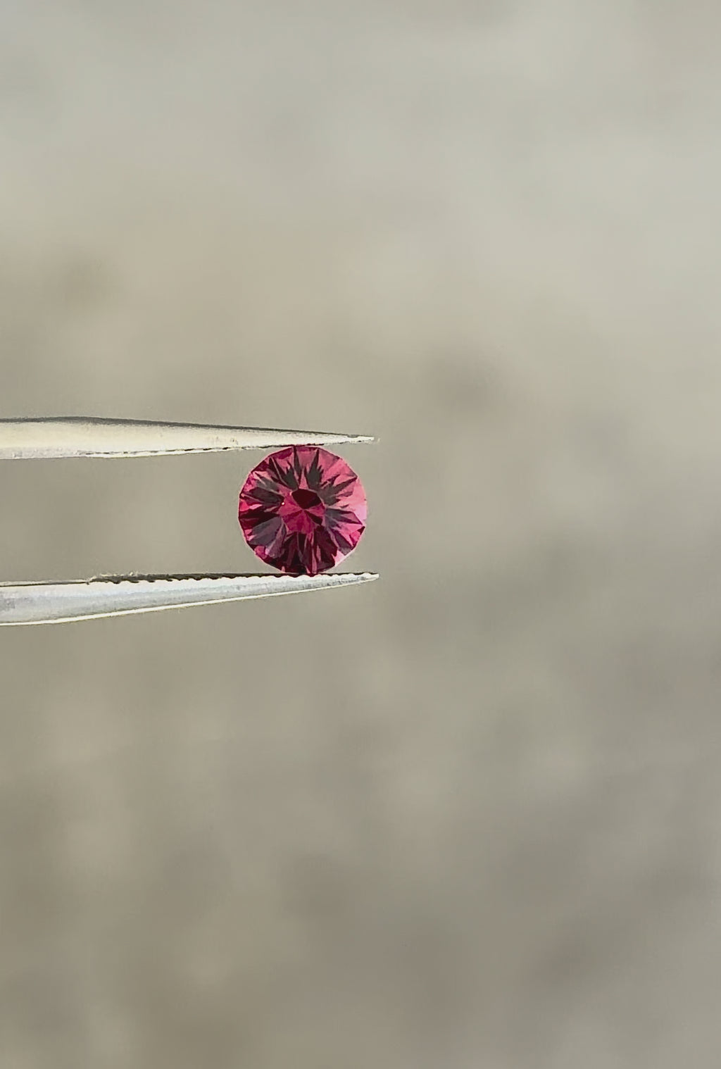 Tunduru Garnet 1 ct. Round