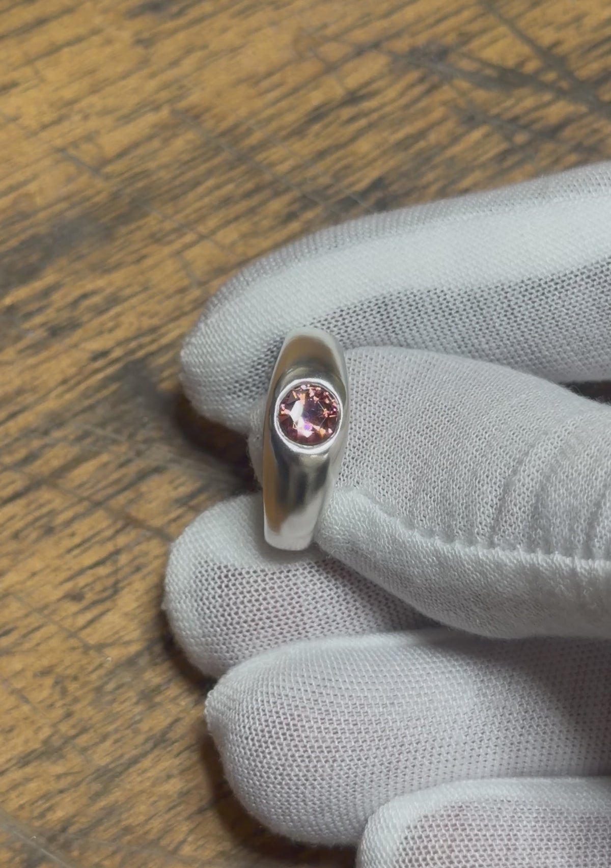 Red-Orange Malaya Garnet Signet Ring – Brushed Sterling Silver, 0.83 ct Round, Size 6.9